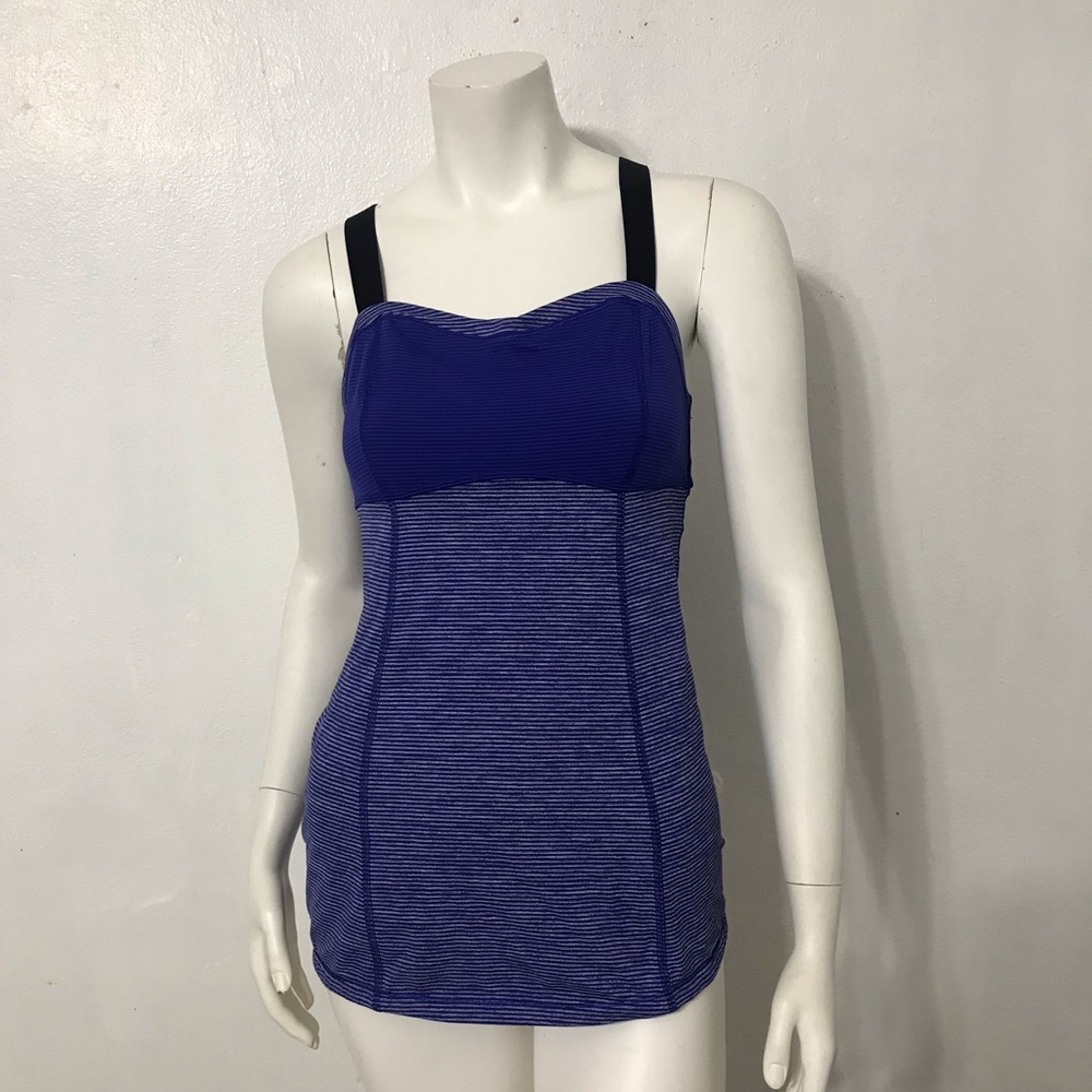 Lululemon top size 6